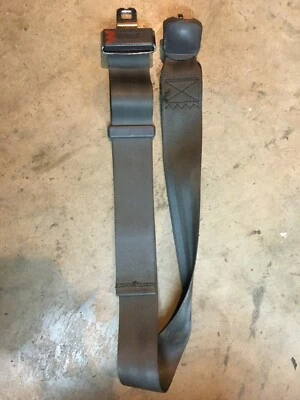 92 93 94 1992 MITSUBISHI EXPO WAGON SEGUNDA FILA CINTURÓN DE SEGURIDAD CENTRAL GRIS  Foto 1 de 2