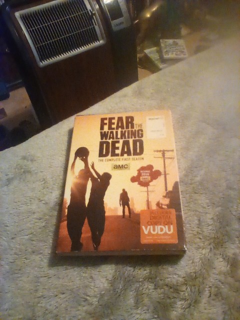 Box Série Fear The Walking Dead - 1 ª Temporada Completa - Minissérie e  Séries de TV - Magazine Luiza