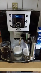 DeLonghi Perfecta cappucino ESAM5550.B negro pantalla jarra de leche nuevo mantenimiento - Imagen 1 de 15