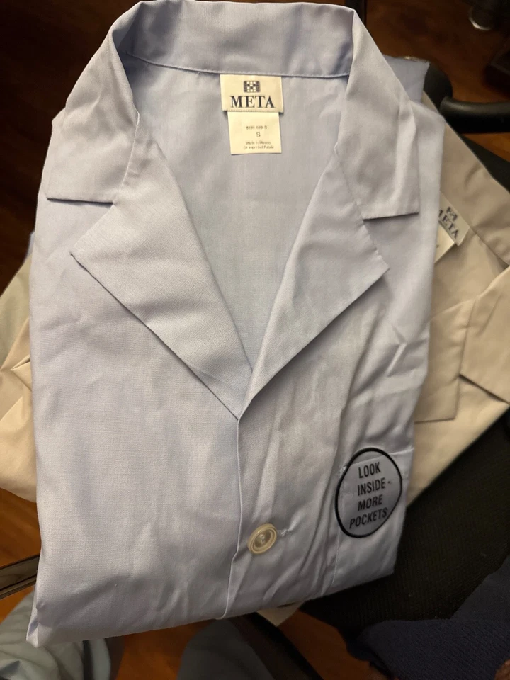 Abrigo META Unsex azul cielo. Pequeño Foto 1 de 4