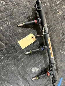 13 Sea-Doo GTX Limited iS 260 Fuel Injectors & Rail - Picture 1 of 6