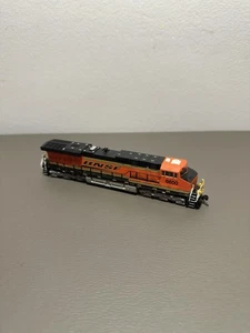 Fox Valley Models 70402 N Scale BNSF ES44C4 Diesel Locomotive #6600 with DCC LN - Picture 1 of 8