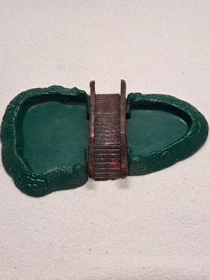 Plasticville "O" Gauge Pond with Walkway Bridge Bachmann VGUC - Image 1 of 4