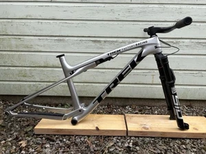 Trek SuperCaliber SLR Gen 2 Frameset L Rockshox SID 110mm - Picture 1 of 16