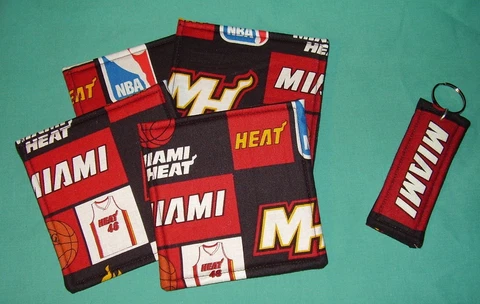 NEW drink COASTERS SET of 4 and/or KEYCHAIN key ring MIAMI HEAT NBA Basketball Cover