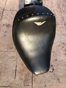 Harley Davidson 1997-2007 Road King motorcycle Studded Seat - Picture 1 of 15