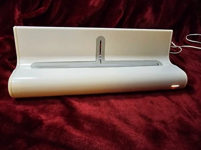 Quirky Converge White 4-Port USB Home Cellphone/iPod Charging Station White 12in - Image 1 of 4