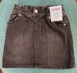 Childs black jean skirt in a 5T size. - Picture 1 of 4