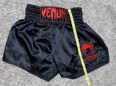 Pantalones cortos Venum Muay Thai MMA para niños TALLA MEDIANA Foto 1 de 4