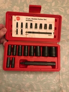 🇺🇸  MAC Tools USA GC950 11pc (Complete) Gasket Cutter Set in Red Hard Case - Bild 1 von 2