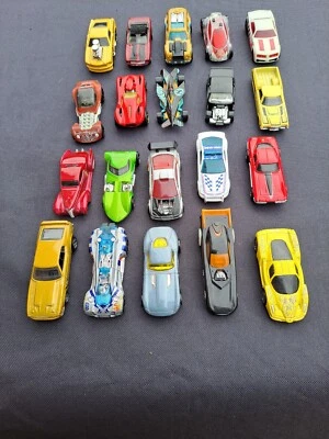 HOT WHEELS JOB LOT X20 2002- 2021 USED SOME RARER COLOURS & VERSIONS SEE PHOTOS - image 1 of 4
