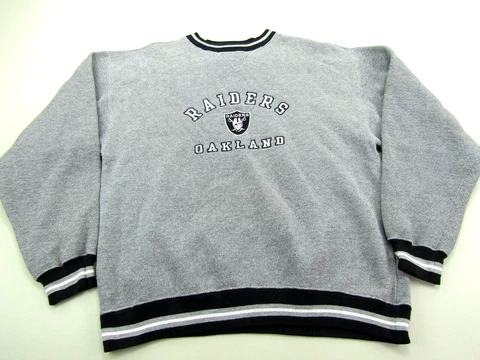 VINTAGE Oakland Raiders Sweater Mens Size L Spell Out NFL Pro Player Pull Over Cover