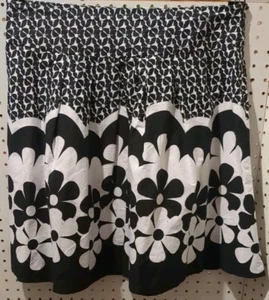 Speechless Black White Floral Skirt Size 13 Daisy - Picture 1 of 4