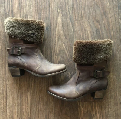 Taos Footwear mid-calf faux-fur lined brown leather boots Pre-owned  - Image 1 of 4