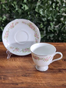 VINTAGE MURAKAMI FINE CHINA - FLORAL - MADE IN JAPAN - TEA CUP AND SAUCER SET - Picture 1 of 7