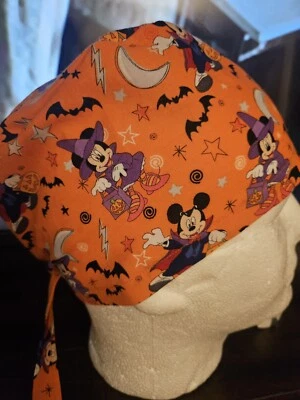 GORRAS EXFOLIANTES QUIRÚRGICAS HECHAS A MANO HALLOWEEN MICKEY MOUSE     Foto 1 de 3