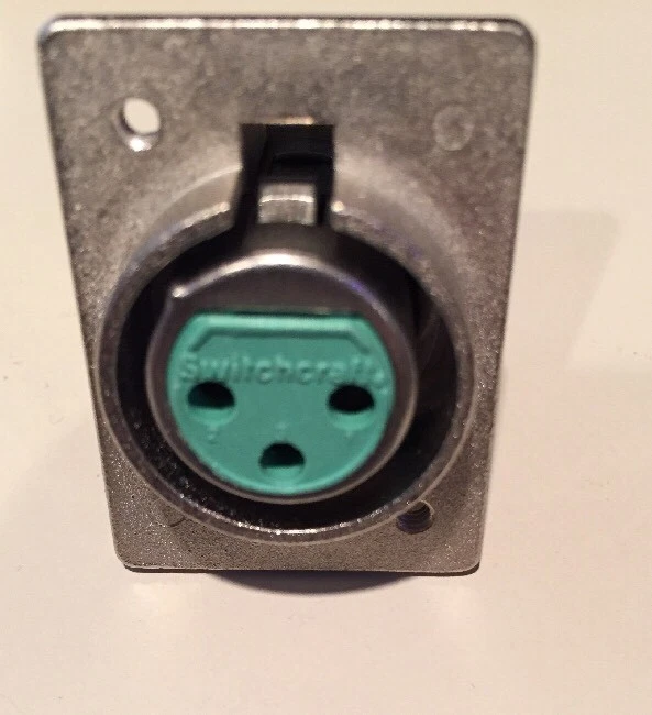 Switchcraft D3F XLR Socket Without Push Release And Raised Lip - Image 1 of 1