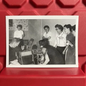 Group Of People Laughing In A Room 4 1/2 x 3 1/4 Photograph Vintage 1959 - Picture 1 of 2