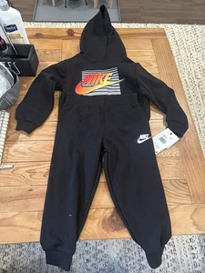 Nike Kids Outfit. Brand New With Tags. Size Kids 4. Retails For $52 - Picture 1 of 1