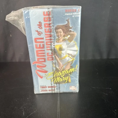 WOMEN OF THE DC UNIVERSE SHAZAM MARY MARVEL BUST 332/3100 - Image 1 of 4