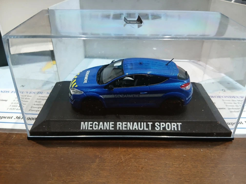 Voiture miniature renault megane rs gendarmerie norev 1/43 - Photo 1/4