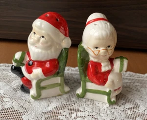 Vtg Salt Pepper Shakers Christmas Chairs Mr Mrs Santa Clause retro kitchen NOS - Picture 1 of 10