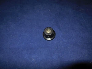 One SANSUI 331 Receiver Foot One - Picture 1 of 3