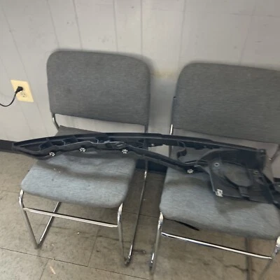 BMW X5 3.0Si E70 2007-2013 ~ Soporte guardabarros delantero derecho ~ 51657157990 Foto 1 de 4