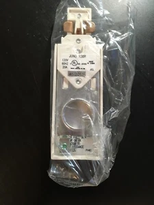 Juno Lighting R38-WH Live End Feed Connector, White - Picture 1 of 4