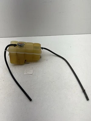 Nissan NV2500 2012 5,6 L depósito de refrigerante del motor OEM. Foto 1 de 4