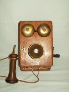 Teléfono de pared compacto con caja de madera de manivela temprana ~ ¡Bonita pieza de exhibición antigua! - Imagen 1 de 9