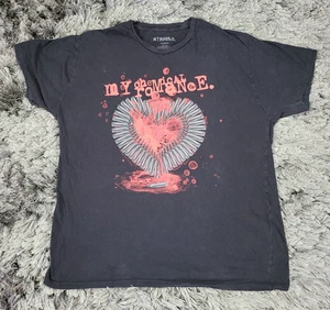 My Chemical Romance Shirt Men 2XL Black Bullet Heart Band Tee Emo Punk Rock Flaw - Picture 1 of 13