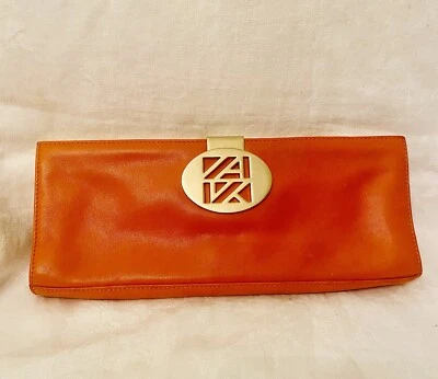 Anne Klein金色手拿包  — 第 1/4 张图片