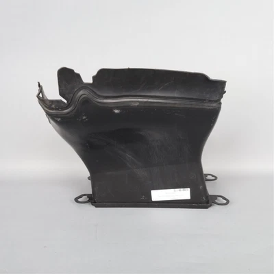 2017-2019 Audi Q7 3.0 Radiator Support Air Duct Right Foto 1 de 4