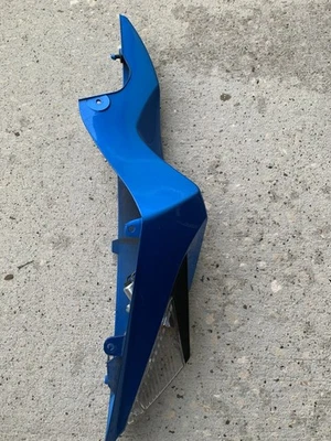 Оригинальная задняя правая крышка обтекателя для Suzuki GSX-R600 GSX-R750 2011-2025 годов выпуска 47111-14J - Изображение 1 из 4