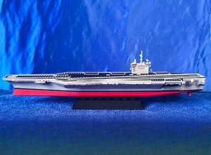 Modelo de barco 3D portaaviones de propulsión nuclear clase Nimitz de la Marina de los Estados Unidos a escala 1:2000 - Imagen 1 de 7