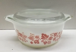 Cazuela vintage Pyrex rosa grosella 472 1,5 piezas con tapa de 470-c ¡Preciosa! - Imagen 1 de 7