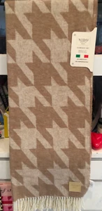 NIDO NOTTE ITALIA Houndstooth in Camel 51 x 67" Throw Blanket -- NWT - Picture 1 of 3