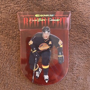 1997-98 Donruss Pavel Bure Red Alert 4275/5000 Vancouver Canucks Hockey