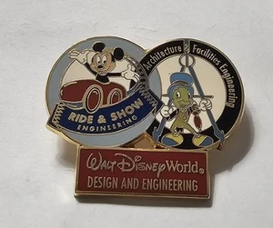 Prendedor de miembro del elenco de Disney paseo y espectáculo e ingeniería de arquitectura e instalaciones - Imagen 1 de 2