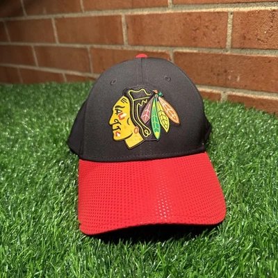 Chicago Blackhawks Fanatics Black Red Logo Printed Under Bill A-Flex Size S/M - Image 1 of 4