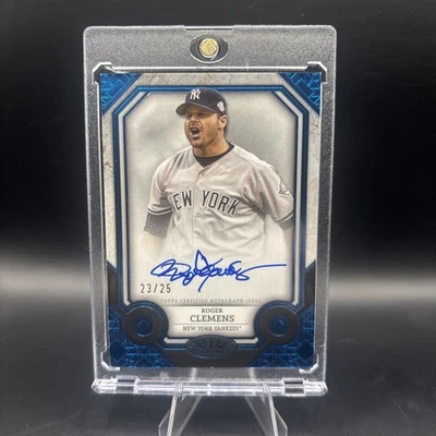 2024 Topps Tier One Lámina Azul Roger Clemens Automático #d/25 Yankees Foto 1 de 2