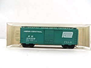 N MicroTrains 20320 Penn-Central 40' Sliding door BoxCar Brand New Low Ship - Picture 1 of 5
