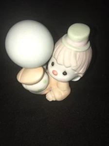 Enesco 1984 Samuel Butcher Clowns Precious Moments Niño Pequeño Payaso con Pelota - Imagen 1 de 6