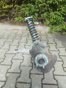 Aston Martin Vantage 4.7 V8 2013 Front Right Suspension Wishbone Strut Hub - Picture 1 of 9