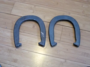 Vintage 1945 Diamond Double Ringer B Horseshoes Drop Forged Duluth Set of 2 - Picture 1 of 4