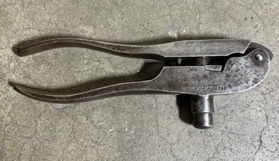 Herramienta de recarga manual original WINCHESTER 32 WCF 1874 1882 Pat Fechas EE. UU. Foto 1 de 4