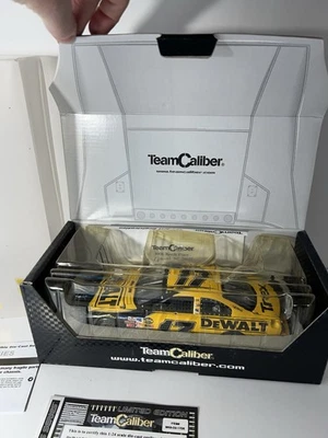 Ford Fusion Dewalt 2006 Team Calibre #17 Matt Kenseth / ¡Solo 2.400 hechos! 1:24 A2 Foto 1 de 4