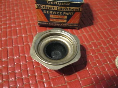 Válvula principal cilindro maestro Chevrolet 1936-1942, libre de óxido Foto 1 de 3