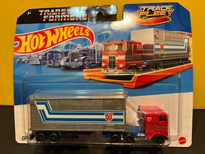 HOT WHEELS TRACK FLEET TRANS FORMERS OPTIMUS PRIME SEMI WITH TRAILER - Picture 1 of 2